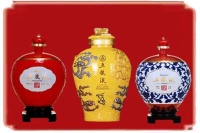 鞍山烟酒回收五粮液各种摆件.jpg